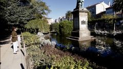 Santiago busca a dos de sus cisnes