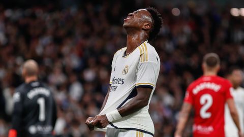 Vincius Jnior.Vincius Jnior, con el Real Madrid, se estira la camiseta