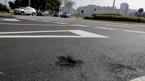 Los baches volvieron a aparecer d�as despu�s de asfaltar la zona de las Esclavas