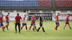 Los futbolistas de Currs se marcharon ovacionados de su ltimo partido este curso en O Couto