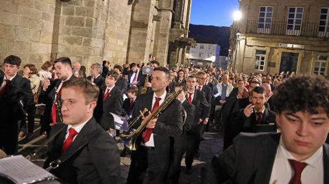 Desenclavo y procesi�n del Santo Entierro en Noia