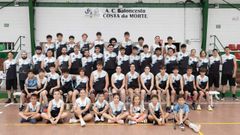 Foto final de familia en la jornada celebrada: �Faltou moita xente, pero foi un d�a xenial�, dijo el club.