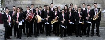 Parte de los miembros de la agrupaci�n que participar�n en el concierto