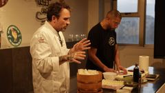 Antonio Reboredo y Paolo, durante el taller que imparti� este martes en el CIFP Paseo das Pontes