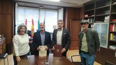 Miembros de la Confederaci�n Hidrogr�fica Mi�o-Sil y del Concello de Celanova
