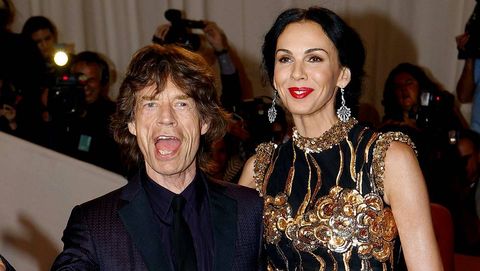 L'Wren Scott con Mick Jagger en la alfombra roja de la gala del Met en mayo del 2011