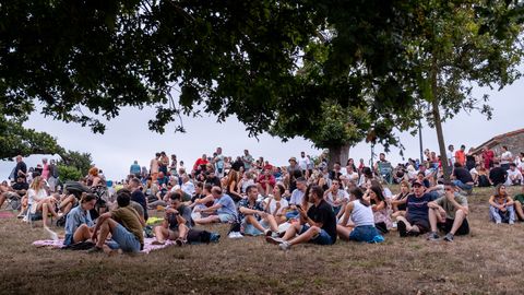 Eclipse total en Asturias desde el Parque de los Pericones, en Gij�n