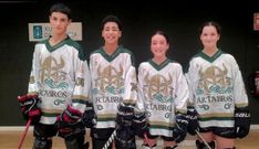 Sergio Dur�n, Munir Souiyeh Blanco, Lola Blanco y Luc�a Dur�n, integrantes del Club �rtabros Hockey, que particip� por primera vez en el campeonato nacional celebrado en Murcia.