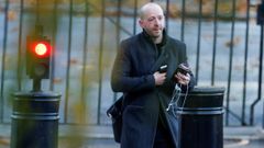 Lee Cain, director de Comunicaci�n de Boris Johnson, a su llegada, este jueves, al 10 de Downing Street