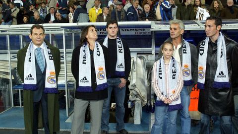 Saque de honor en el Bernab�u del Real Madrid 6-Albacete 1. Septiembre del 2004. 
