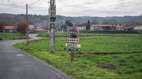 Decoraci�n navide�a en la aldea de Barrio (Vilamar�n).