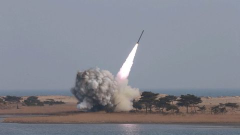 Corea del Norte lanza un nuevo misil que sobrevuela Jap�n