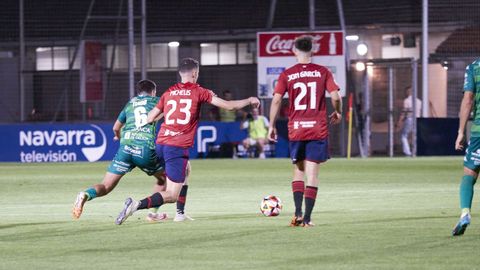 Tiago, en una accin en el partido contra el Osasuna Promesas.