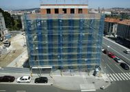 El edificio de locales y oficinas del Restollal estar� acabado en pocos meses. 