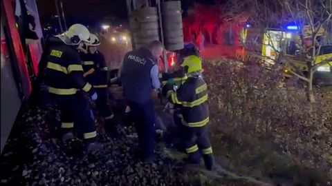 El choque entre dos trenes deja decenas de heridos en Eslovaquia