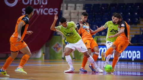 Iago Míguez, Pitero y Javi Rodríguez durante un partido contra el Palma Futsal