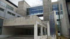 Fachada del edificio que alberga la Facultad de Empresariales y Turismo