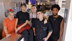 El equipo de Ruta 76 Riazor, una apuesta con sabor americano, en el peque�o y m�tico local.