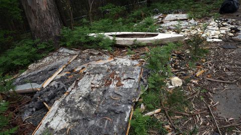 VERTEDEROS  INCONTROLADOS EN LA COMARCA DEL BARBANZA