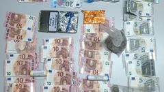 Efectos incautados en el veh�culo en el que se fugaron los dos responsables de los hurtos en dos gasolineras de la provincia de Lugo.