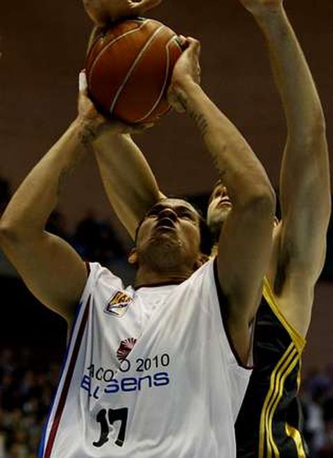 Hettsheimeir, ex del Obradoiro y mejor jugador del CAI.