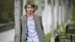 El escritor ourensano Juan Tall�n (Vilardev�s, 1975) estrena su fichaje por el sello Anagrama con su novela �Rewind�