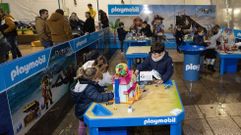 Juegos en el Mundo Xogo de la carpa de la Praza de Carballo 