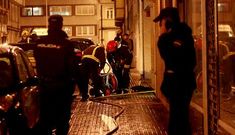 El hombre prendi� fuego a su piso en tres sitios distintos y luego se autolesion� en la calle.