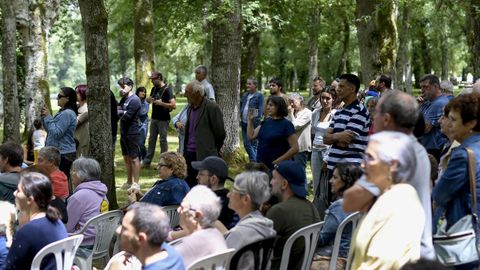 Ambiente na carballeira de Santa Isabel no Convivio da Cultura Galega de Outeiro de Rei