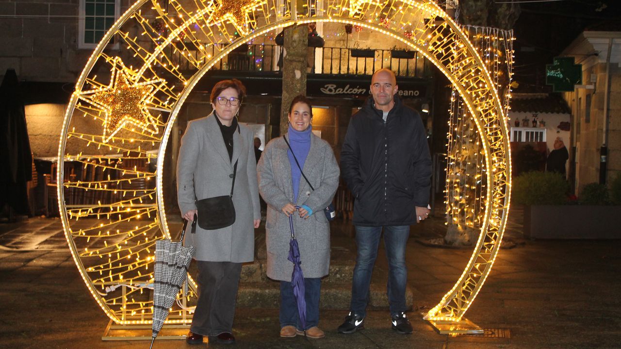 Ni Vigo ni Vilagarcía ni Sanxenxo; Cacabelos responde a las críticas en O Grove: «A Festa do Marisco son as nosas verdadeiras luces de Nadal»