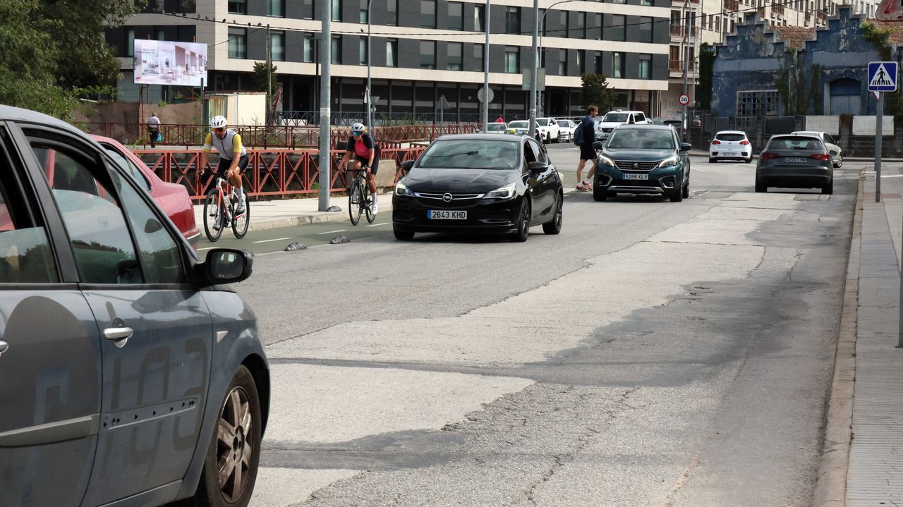 Concello de Vilagarcía y Augas de Galicia acuerdan asfaltar las calles del tanque de tormentas