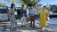 Elcalde de Boiro, Jos� Ram�n Romero, y los concejales Luis Ruiz�y Carmen Silva visitaron el CEIP Santa Mar�a do Castro