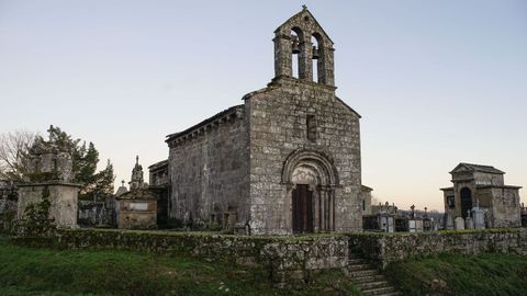 Santo Tomé de Maside Vello es una de las iglesias románicas del municipio