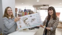 Rosana Olveira (a la derecha) hizo su primera compra con los 1.000 euros del premio en Os Nenos