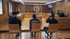Tres de los cuatro acusados de traficar con casi 120.000 euros en coca�na en Lugo, en la Audiencia Provincial. El �ltimo se halla en paradero desconocido.