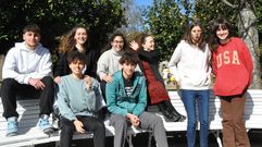 Ocho alumnos del IES Rosal�a de Castro han sido seleccionados para participar en la final gallega de la Olimp�ada Filos�fica, que celebra su novena edici�n y se disputar� dentro de dos semanas en Santiago.