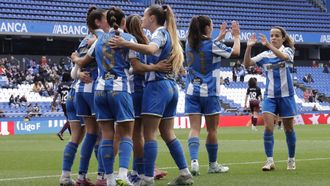 Las jugadoras del D�por Abanca en un partido en Riazor