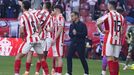 Borja Jim�nez, t�cnico del Sporting de Gij�n, durante un partido en El Molin�n.