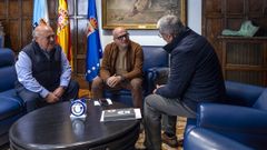 Jos� Manuel Baltar, entre Manuel Torres y Manuel D�az Pav�n