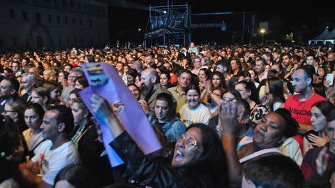 Este es el aspecto que presentaba el Campo de la Compaa en el concierto de Ana Mena