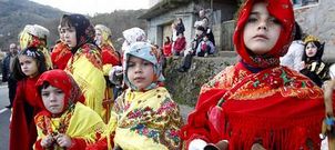 <span lang= es-es >Chantada</span>. D�a 16, domingo Lambedoiro; d�a 23 Corredoiro, 2 de marzo Domingo de Entroido; y 4 de marzo, despedida con el �choro do pucho�.