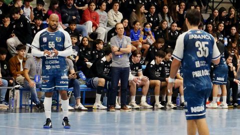 Quique Dom�nguez cay� ante Nacho Moyano en el reencuentro de ambos con sus exequipos.