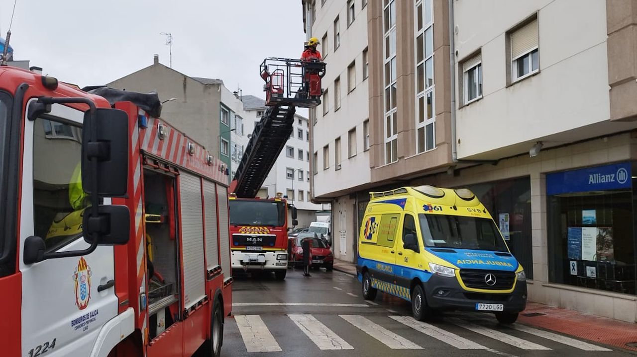 Alertan a los bomberos por un incendio en Burela y era una quema autorizada