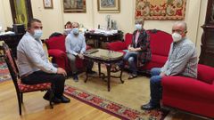 Reuni�n del alcalde con representantes de la Agrupaci�n Mi�o