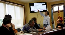 El alcalde, durante su exposici�n en el pleno. 