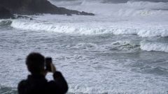 Intenso oleaje en la Playa de Tapia de Casariego