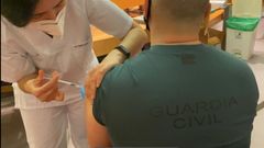 Reinicio de la vacunaci�n con AstraZeneca en el Hospital de Pontevedra