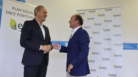 Reguera, delegado de la Xunta, y Casal, director de Ence en Galicia, presentaron el plan.