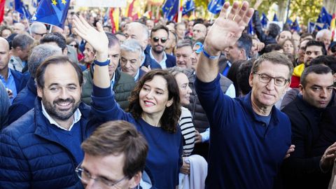 Feijoo y Ayuso, en la manifestacin contra la amnista de Madrid