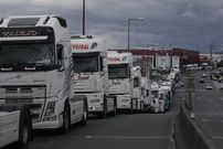 Los transportistas siguen en el pol�gono lucense de O Ceao